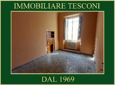 Foto Appartamento in via barsanti 100, Pietrasanta di 65 m² con 4 locali