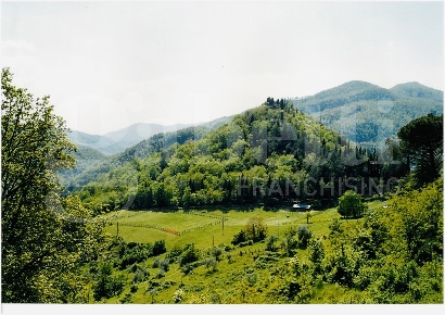 Foto Appartamento a San Godenzo di 1000 m² con 10 locali in vendita