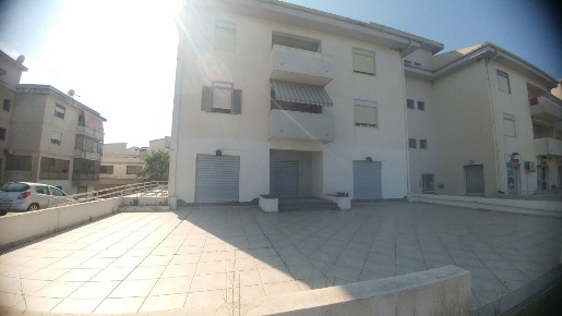 Foto Attività commerciale in Viale A. GRAMSCI S.N, Milazzo di 189 m²