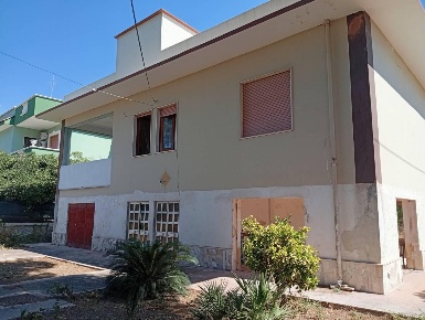 Foto Villa singola a Taranto San Vito - Carelli di 272 m² con 5 locali