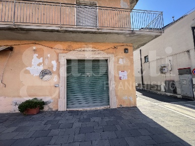Foto Negozio in Via BASILICATA 3, Amantea Campora San Giovanni di 57 m²