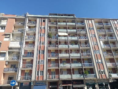 Foto Appartamento in PAOLO LEMBO, Bari Picone di 170 m² con 5 locali