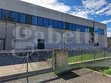 Foto Capannone industriale in principale, Casier di 550 m² con 2 locali