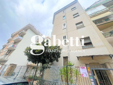 Foto Appartamento in DEGLI ABETI, Roma Centocelle di 72 m² con 2 locali
