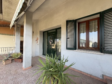 Foto Appartamento in Via MATTEOTTI 113, Noventa Vicentina Centro di 140 m²