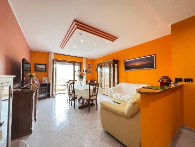 Foto Appartamento a Silvi Silvi Marina di 125 m² con 5 locali in vendita