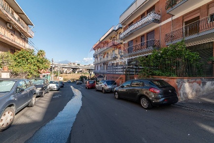 Foto Appartamento in Via Vincenzo Zacca', Catania di 148 m² con 5 locali