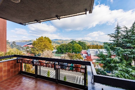 Foto Appartamento in Via Ventimiglia, Torino Italia 61 di 137 m² in vendita