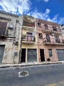 Foto Casa indipendente in Via G. Mazzini, Melilli Centro di 84 m²