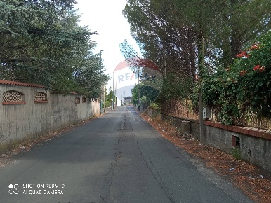Foto Terreno residenziale in Via della Resistenza, Pedara Centro di 1000 m²