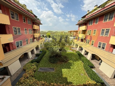 Foto Appartamento in Via Giacomo Leopardi, Seriate di 100 m² con 3 locali