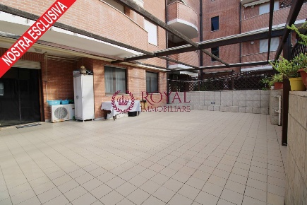 Foto Appartamento in Via Svizzera, Livorno Scopaia di 150 m² con 4 locali