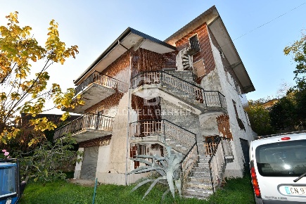Foto Appartamento in Via Stella, Orria Centro di 146 m² con 5 locali