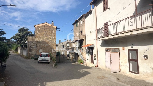 Foto Box in Via dei Telari, Monte Romano di 23 m² con 1 locali in vendita