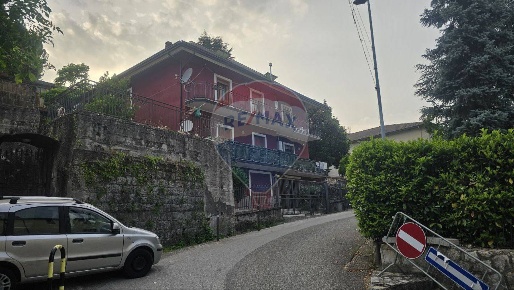 Foto Appartamento a Pannarano di 250 m² con 10 locali in vendita
