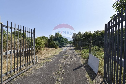 Foto Terreno agricolo in Via Chiuse, Acireale di 6000 m² in vendita