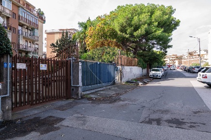 Foto Box in Via Francesco Zangri', Catania Barriera - Leucatia di 42 m²
