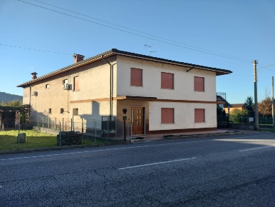 Foto Case semi ndipendenti in Via Gorizia, Farra d'Isonzo Centro di 234 m²