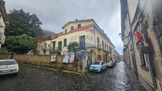 Foto Case semi ndipendenti in via roma, Paolisi di 194 m² con 6 locali