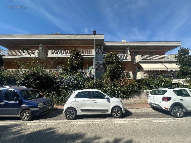 Foto Appartamento a Grottammare di 135 m² con 4 locali in vendita
