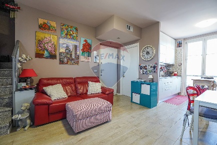 Foto Appartamento in via Dott. Bernardi, Carvico di 80 m² con 3 locali