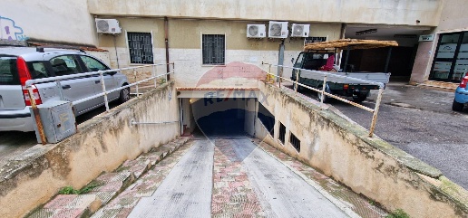 Foto Box in Via Amendola, Vieste Centro di 34 m² con 1 locali in vendita