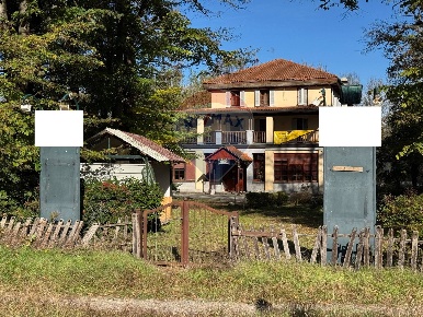 Foto Locale commerciale in Via Alzaia del Naviglio Grande, Lonate Pozzolo