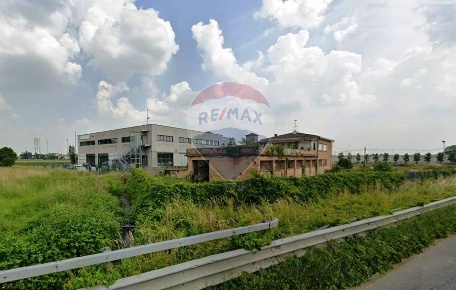 Foto Terreno industriale a Treviglio di 7000 m² in vendita