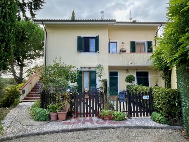 Foto Appartamento in Via del Bandello 1A, Montescudaio di 60 m² in vendita