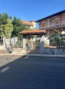 Foto Appartamento in Via Siracusa 188, Motta Sant'Anastasia di 148 m²