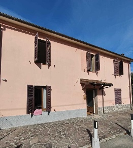 Foto Villa singola a Licciana Nardi di 110 m² con 6 locali in vendita