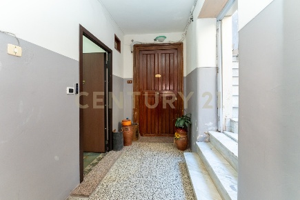 Foto Appartamento in Via Ferrara Abate 76, Catania Centro Storico di 185 m²