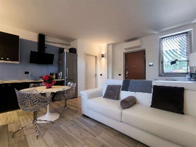 Foto Appartamento in VIA SAMPIETRO 51, Saronno di 62 m² con 2 locali