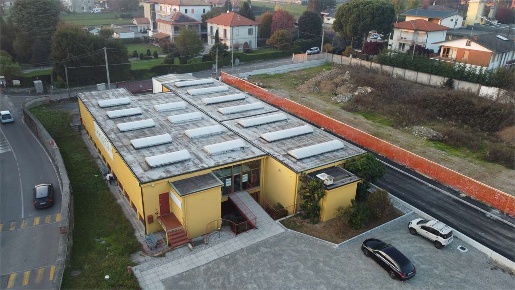 Foto Negozio in Via Vittorio Veneto, Cirimido di 1250 m² con 2 locali