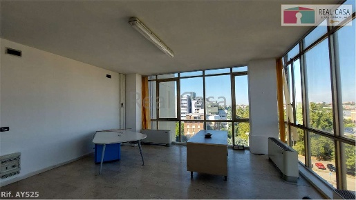 Foto Ufficio in Via Cagliostro, Modena San Faustino di 160 m² con 6 locali