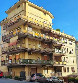 Foto Appartamento in Via Enrico Toti 70, Tivoli Zona Empolitana di 72 m²