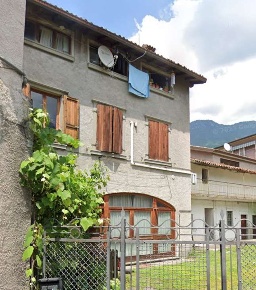 Foto Appartamento a Sale Marasino di 83 m² con 4 locali in vendita