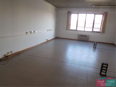 Foto Ufficio in Via Paltrinieri, Modena Sacca - Stazione di 370 m²