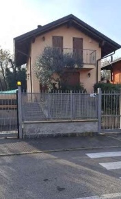 Foto Casa indipendente in Via Botticelli, Vanzago Mantegazza di 81 m²