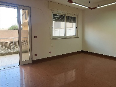 Foto Ufficio a San Giorgio Ionico di 50 m² con 2 locali in affitto