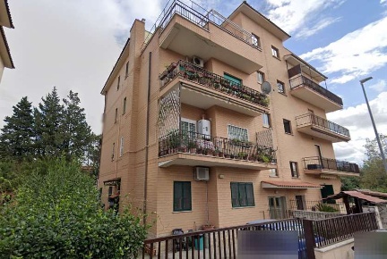 Foto Appartamento in Via Castellanza, Roma Labaro di 72 m² con 6 locali