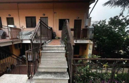 Foto Appartamento in Via Capodrise, Roma Monte Migliore di 41 m² in vendita