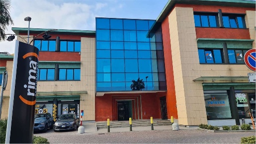 Foto Ufficio in Via C. Battisti 88, Costa Volpino Centro di 131 m²