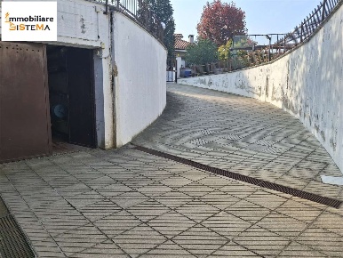 Foto Box a Santena di 15 m² con 1 locali in vendita