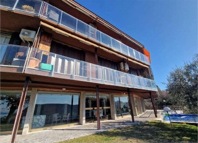Foto Appartamento in Via Salita degli Ulivi, Costermano sul Garda di 83 m²
