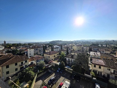 Foto Appartamento a Scandicci Vingone di 100 m² con 4 locali in vendita