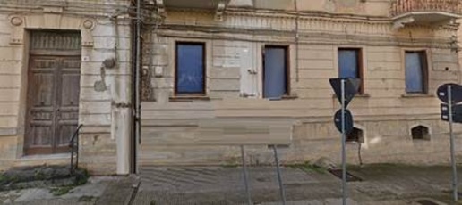 Foto Ufficio in Via Messina 82, Caltanissetta Centro di 120 m² con 6 locali