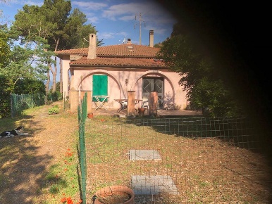 Foto Villa unifamiliare a Porto Azzurro di 100 m² con 4 locali in vendita