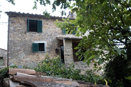 Foto Appartamento a Monticiano di 70 m² con 3 locali in vendita