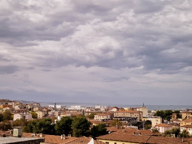 Foto Appartamento a Ancona Le Grazie di 90 m² con 4 locali in vendita